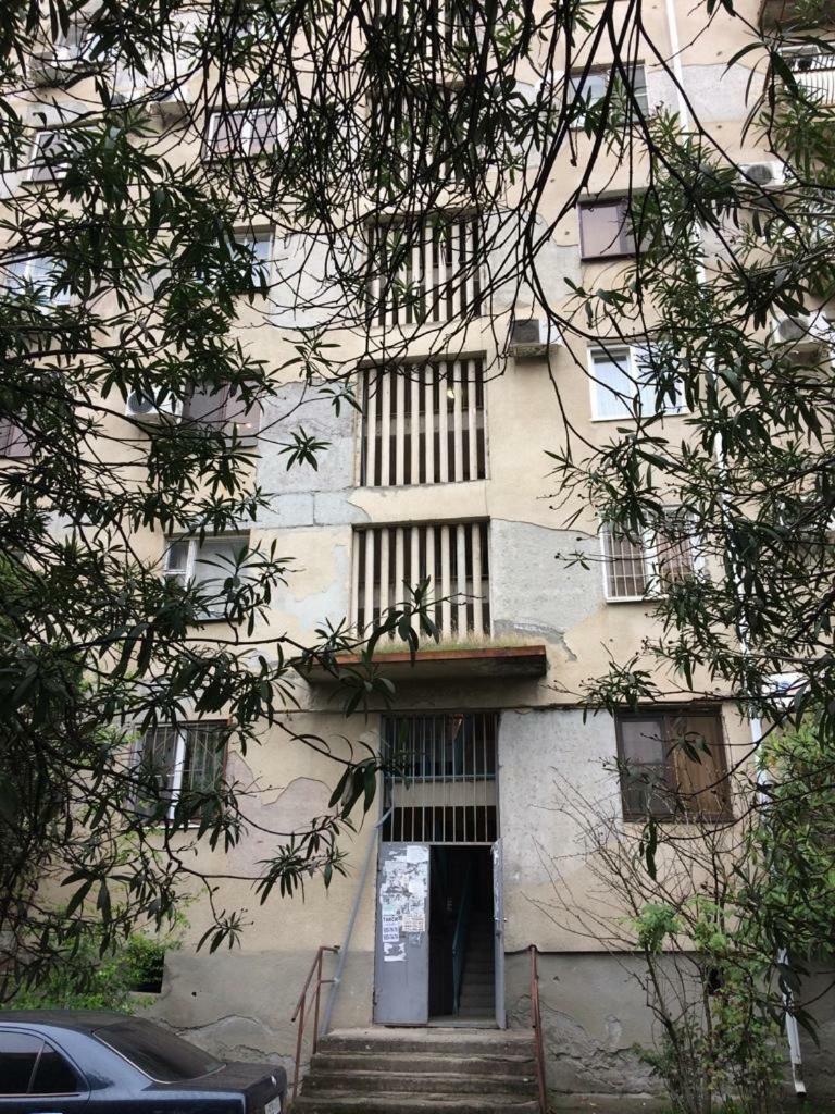 Apartment On Prospekt Mira 144 Sukhumi Exterior photo